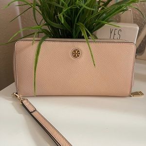 Tory Burch wallet